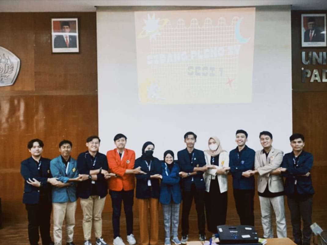 STUDENT EXECUTIVE BOARD FACULTY OF VETERINARY MEDICINE UDAYANA UNIVERSITY PARTICIPATED IN THE XXV IMAKAHI NATIONAL MEETING